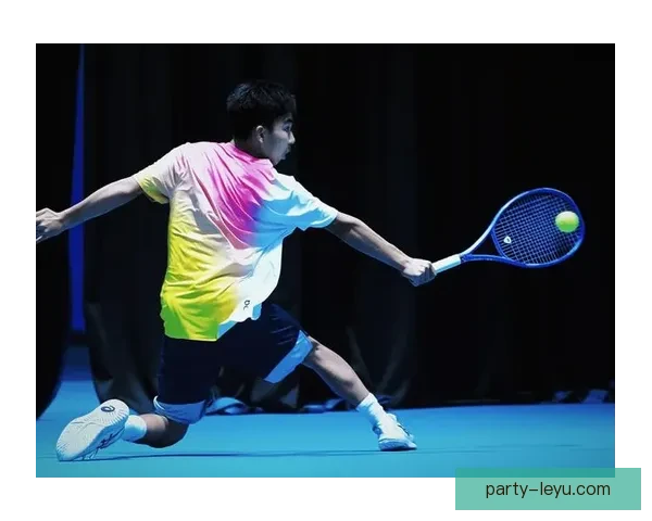 新星强势爆发掀起网球赛场惊喜风暴引发全球媒体持续热议热潮不断