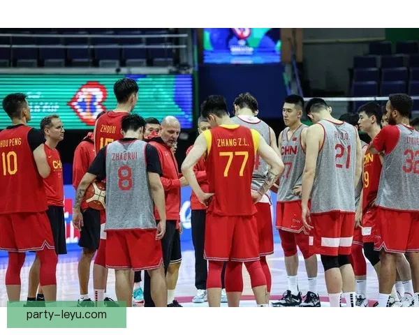 中国男篮奋力拼搏迎战亚洲劲旅创造新赛季高光时刻