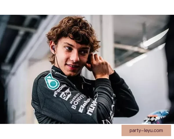 F1赛季最新动态：车队战术调整与新秀车手表现分析