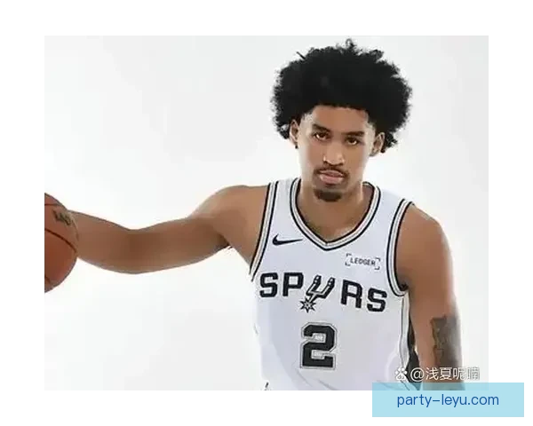 NBA状元热门库珀弗拉格大学赛季前景解析能否提前锁定2026选秀第一顺位